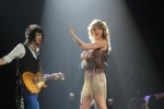 Taylor Swift swoons the Forum