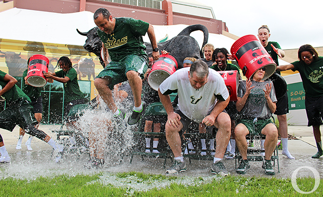 Basketball team rises to “Cold Water Challenge”