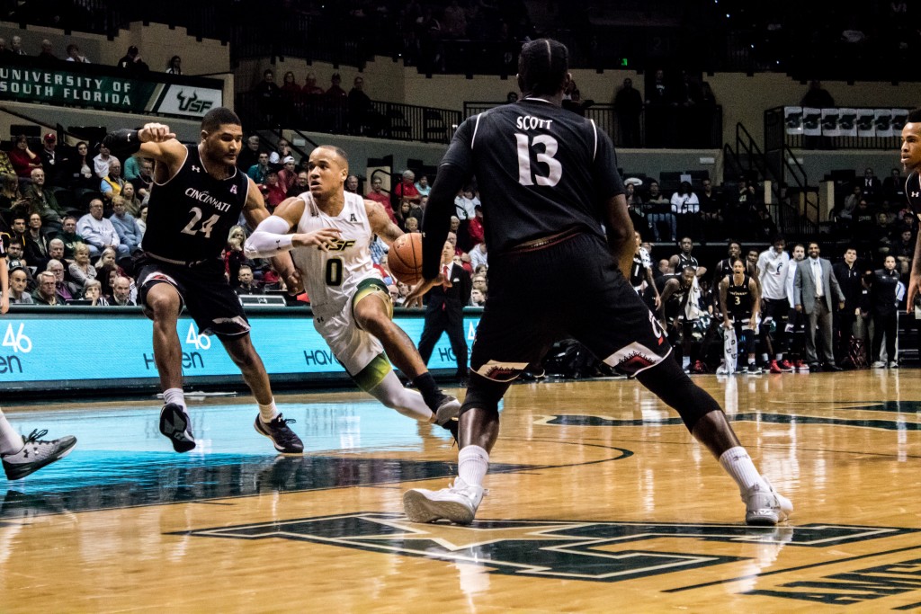 Men’s basketball still in search of first AAC win