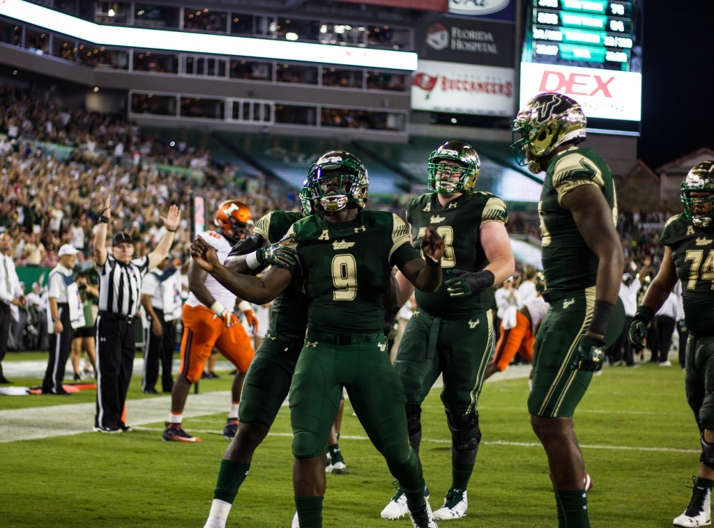 No clear replacement for Flowers as USF football spring practices commence