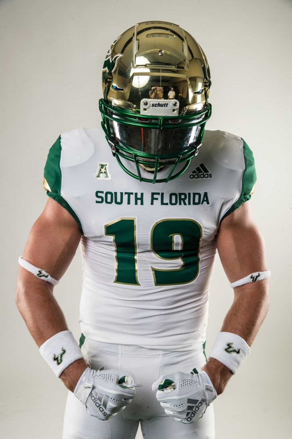 NOTEBOOK: New football uniforms unveiled