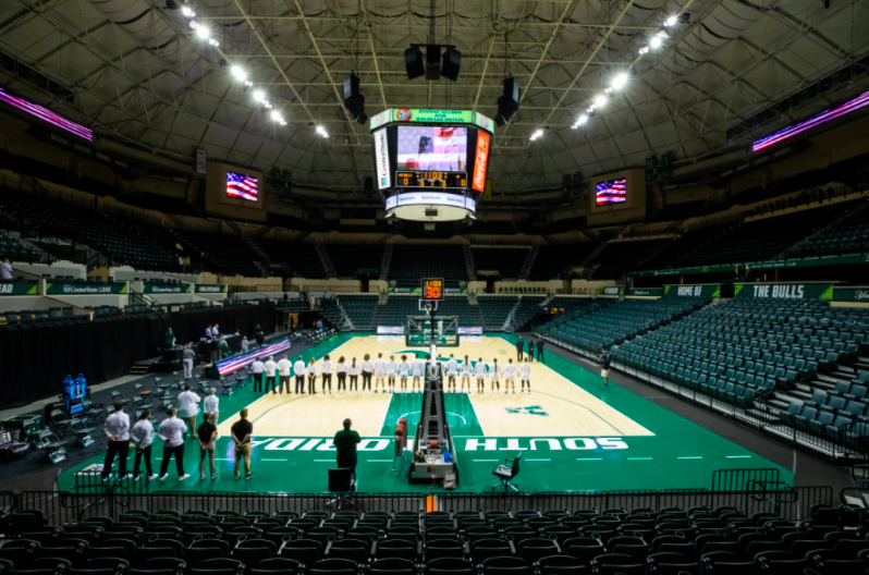 USF to allow fans into basketball games