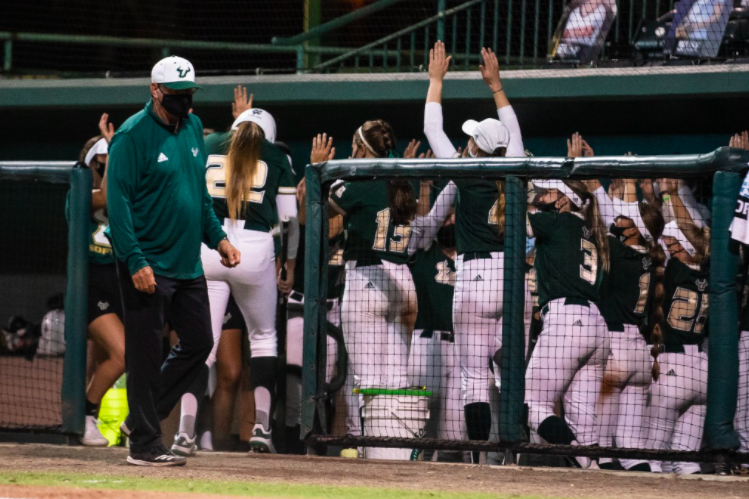 NOTEBOOK: Softball wraps up series against National Team