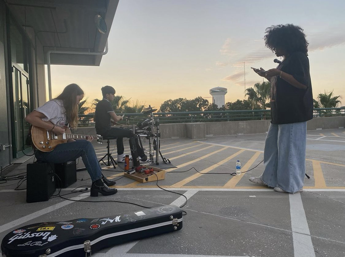 Parking lot jam sessions gather students, bands