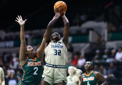 Women’s basketball overcomes quiet start to defeat Jacksonville