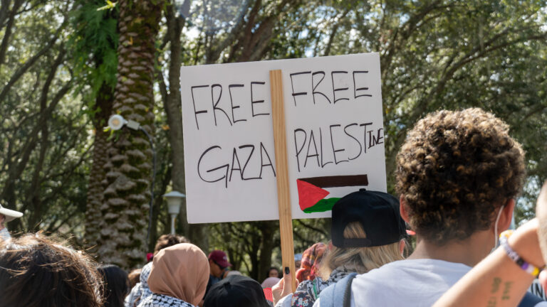 PHOTO GALLERY – Student organizations March for Palestine